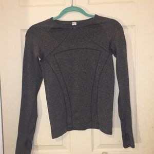 Ivivva fly tech long sleeve